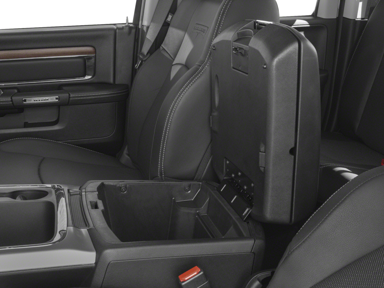 2017 RAM 1500 Laramie Quad Cab 4x4 6'4" Box