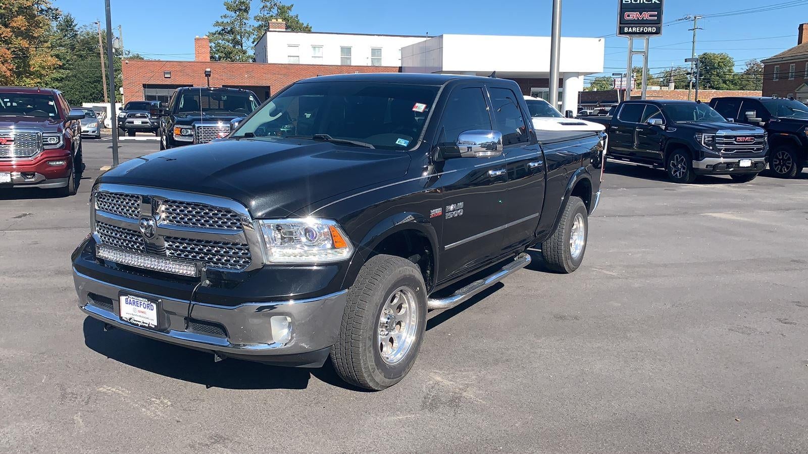 2017 RAM 1500 Laramie Quad Cab 4x4 6'4" Box