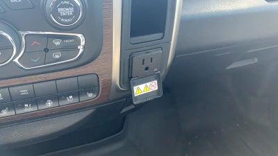 2017 RAM 1500 Laramie Quad Cab 4x4 6'4" Box