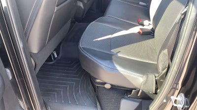 2017 RAM 1500 Laramie Quad Cab 4x4 6'4" Box