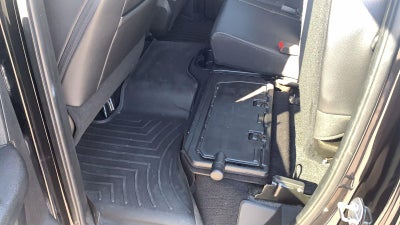 2017 RAM 1500 Laramie Quad Cab 4x4 6'4" Box