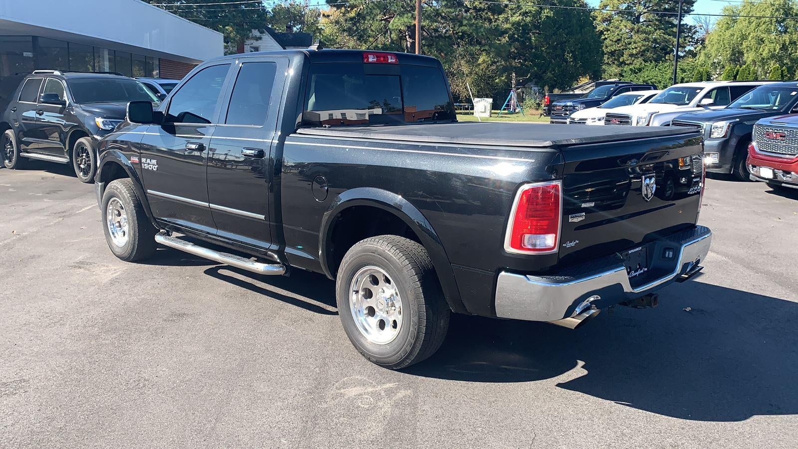 2017 RAM 1500 Laramie Quad Cab 4x4 6'4" Box