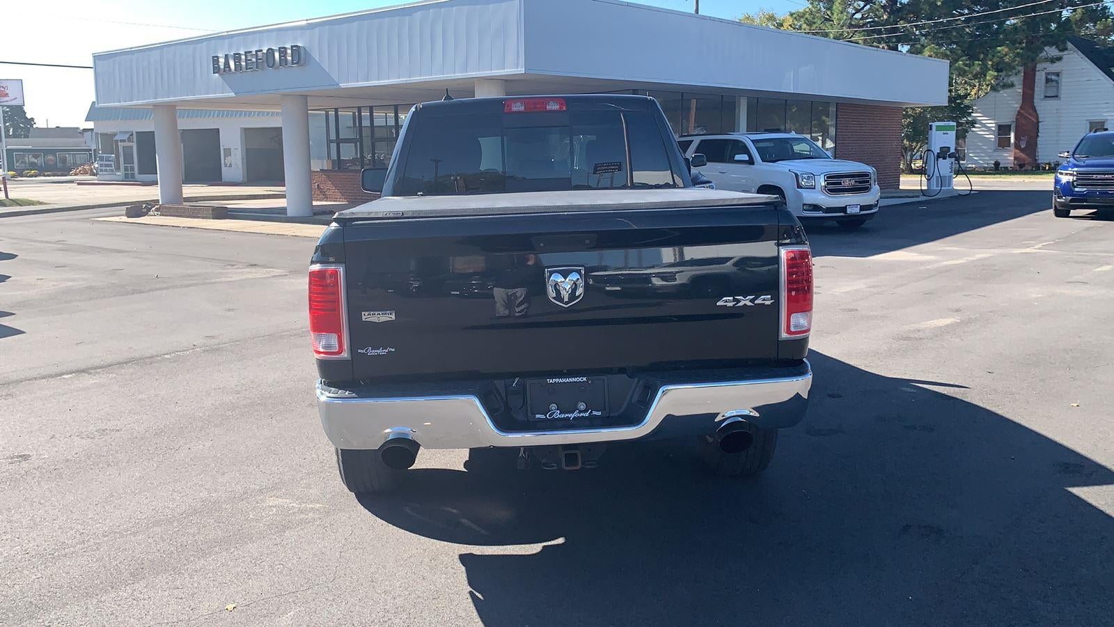 2017 RAM 1500 Laramie Quad Cab 4x4 6'4" Box