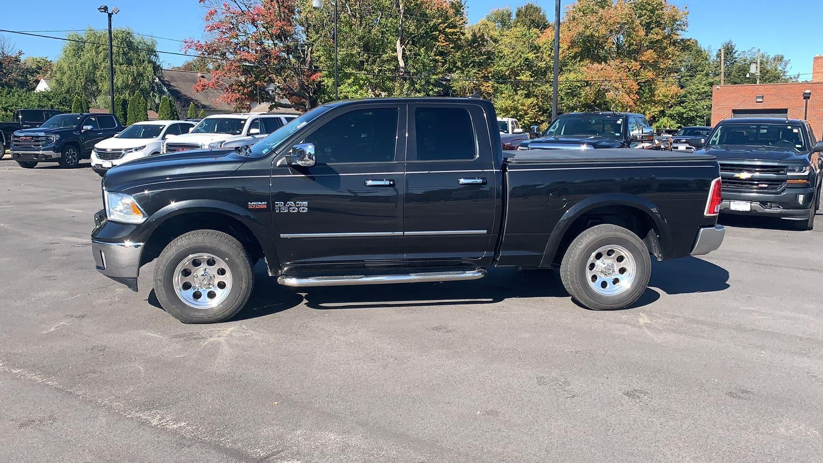 2017 RAM 1500 Laramie Quad Cab 4x4 6'4" Box