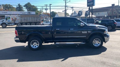 2017 RAM 1500 Laramie Quad Cab 4x4 6'4" Box