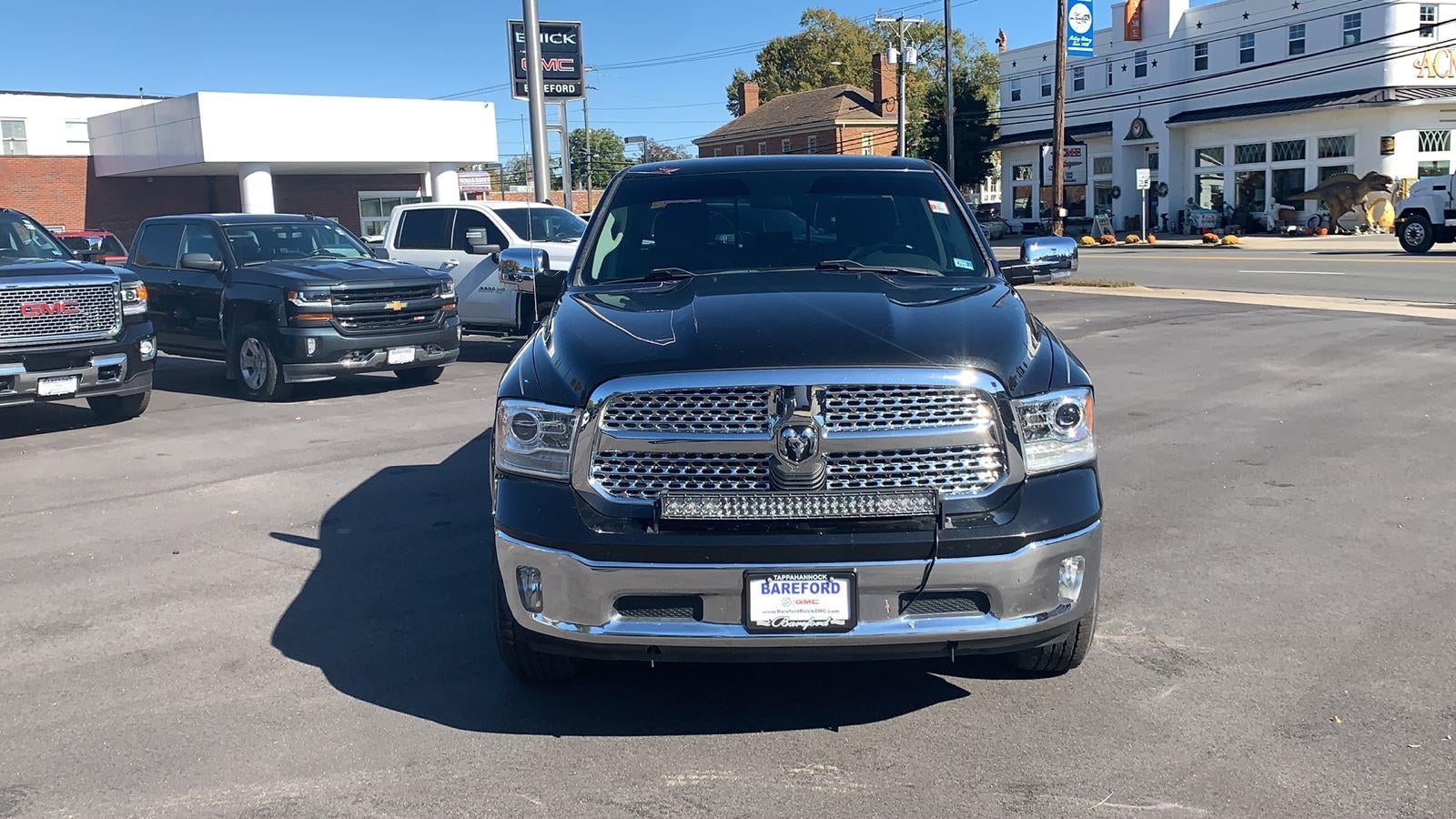 2017 RAM 1500 Laramie Quad Cab 4x4 6'4" Box