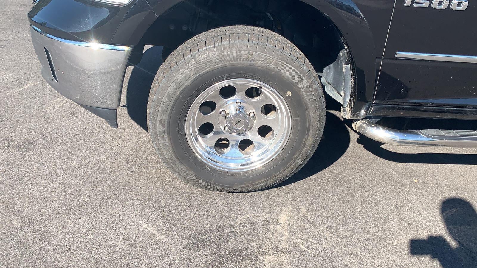 2017 RAM 1500 Laramie Quad Cab 4x4 6'4" Box