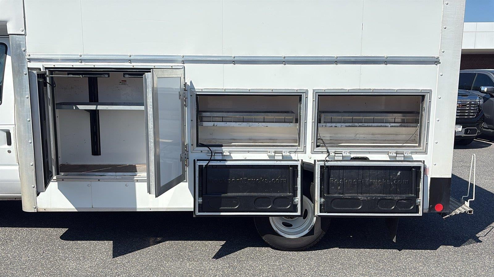 2024 Ford E-Series Cutaway E-350 SRW 138" WB