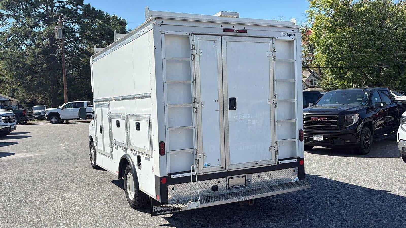 2024 Ford E-Series Cutaway E-350 SRW 138" WB