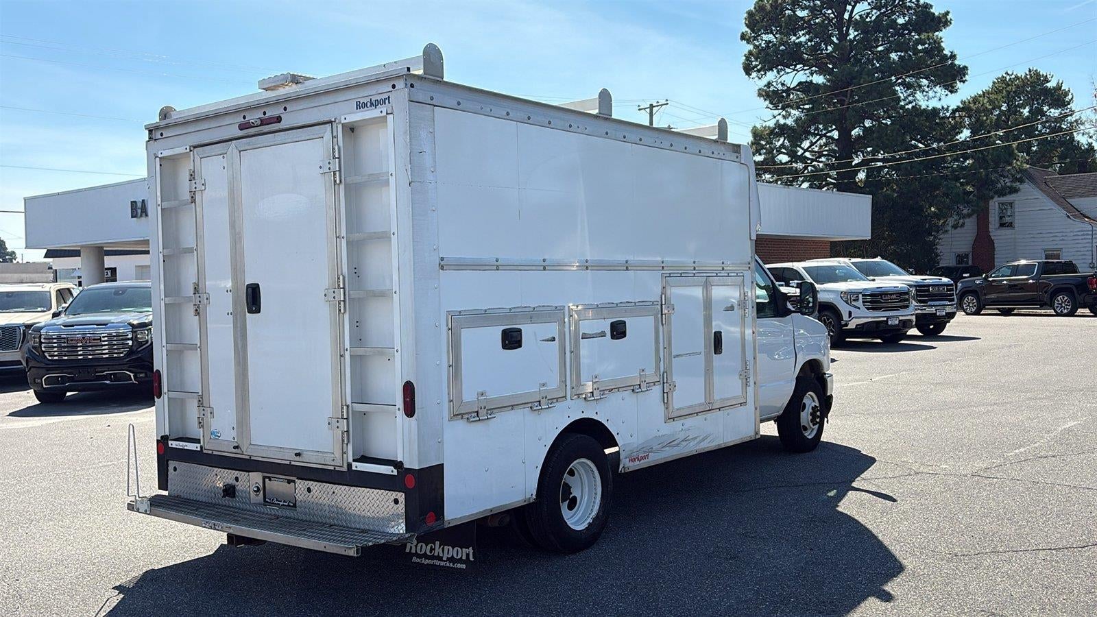 2024 Ford E-Series Cutaway E-350 SRW 138" WB