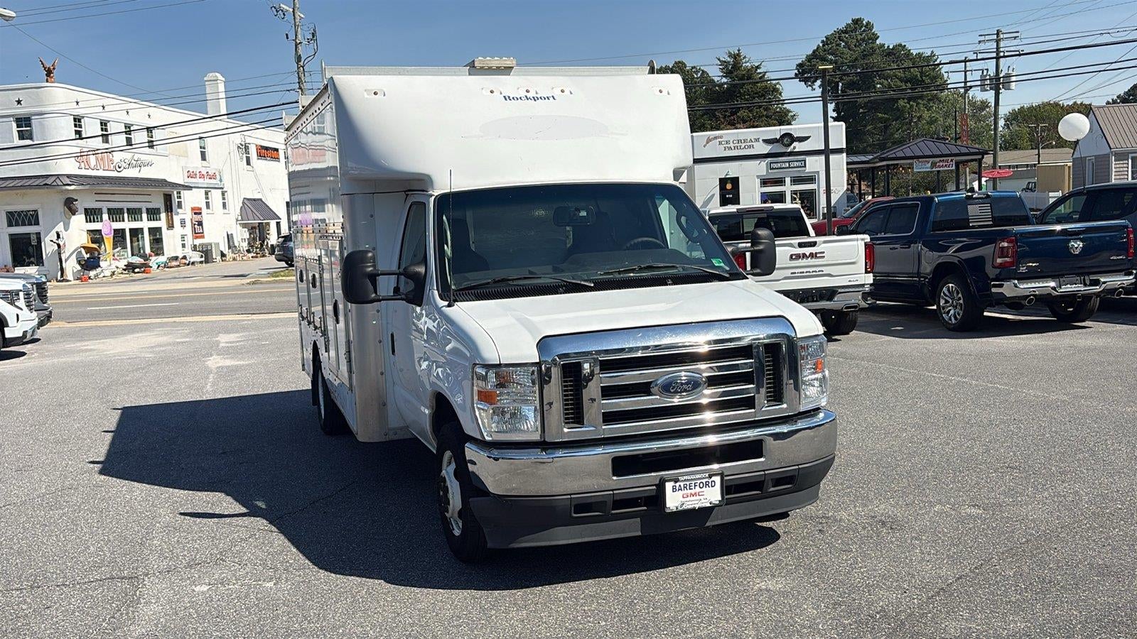 2024 Ford E-Series Cutaway E-350 SRW 138" WB