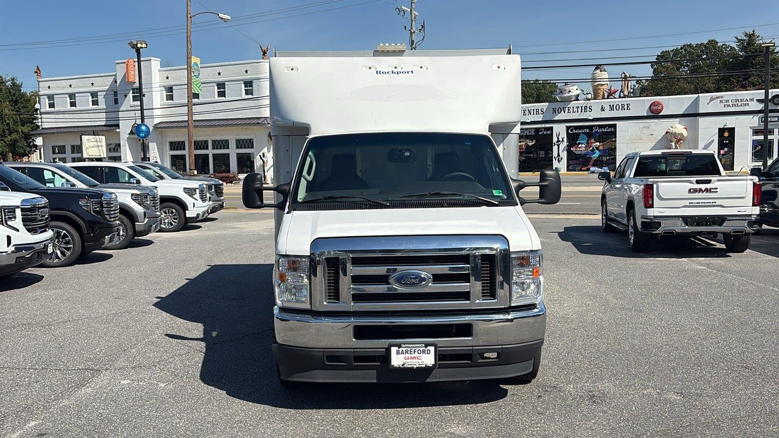 2024 Ford E-Series Cutaway E-350 SRW 138" WB