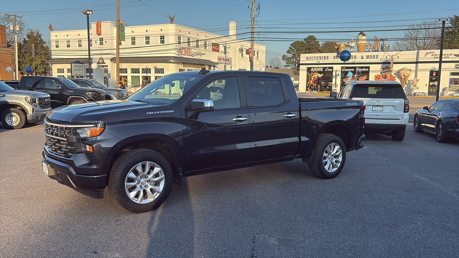 2022 Chevrolet Silverado 1500 Custom