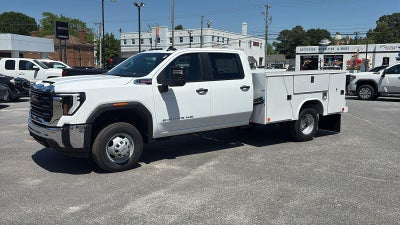 2026 GMC Sierra 3500 HD Chassis Cab Pro