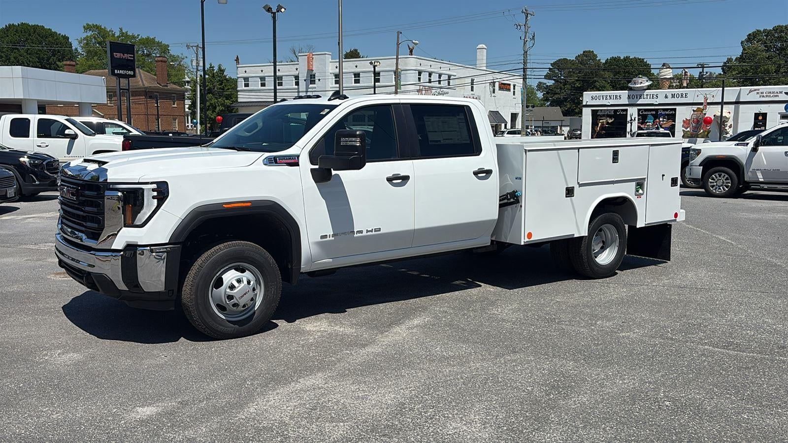2026 GMC Sierra 3500 HD Chassis Cab Pro