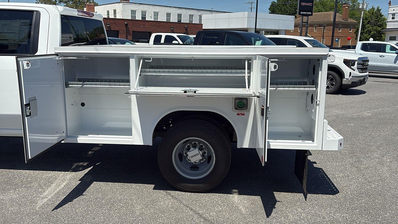 2026 GMC Sierra 3500 HD Chassis Cab Pro