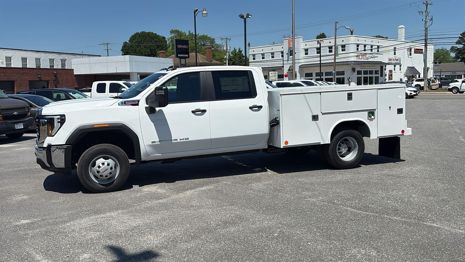 2026 GMC Sierra 3500 HD Chassis Cab Pro