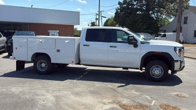 2026 GMC Sierra 3500 HD Chassis Cab Pro