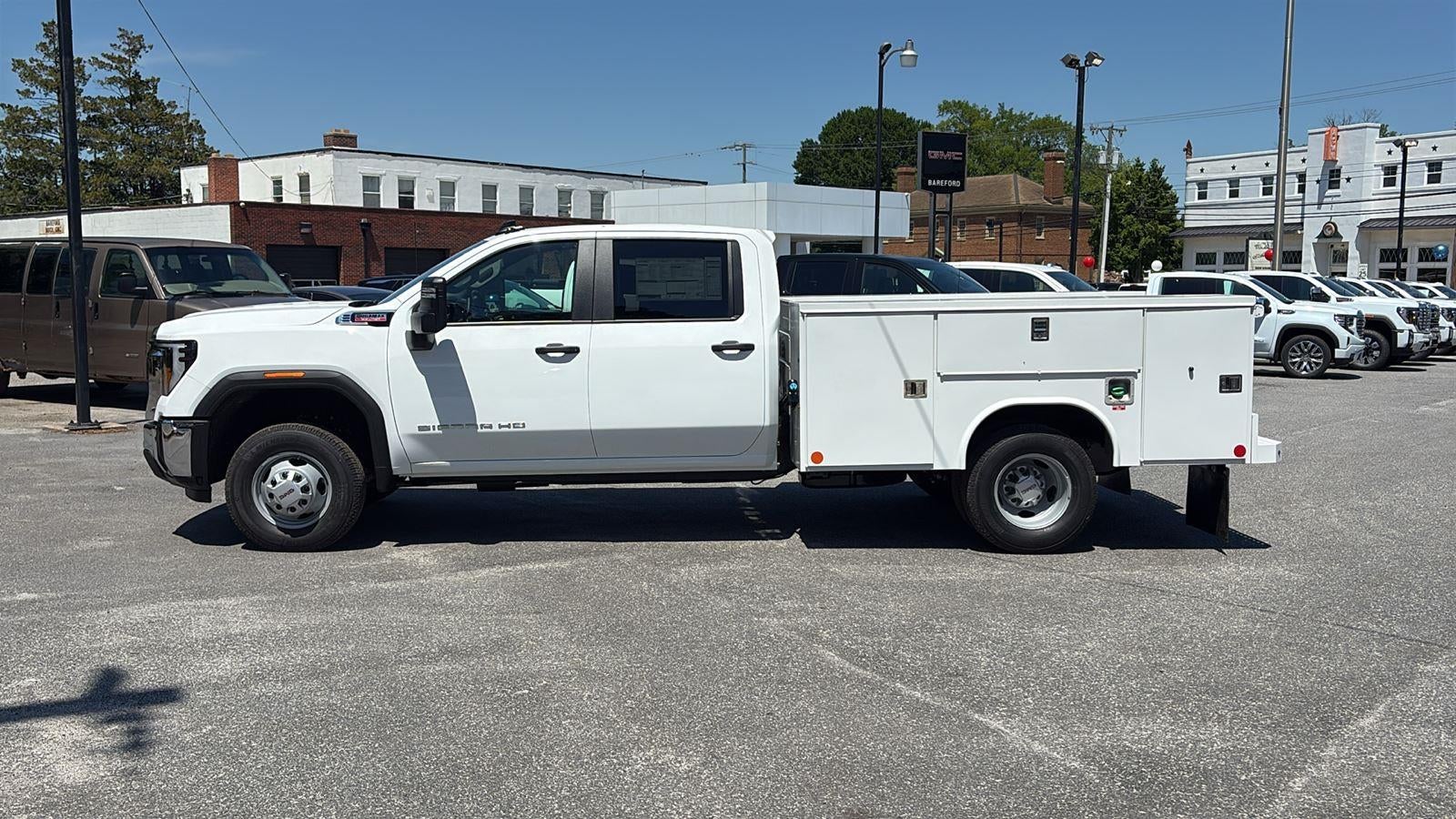 2026 GMC Sierra 3500 HD Chassis Cab Pro