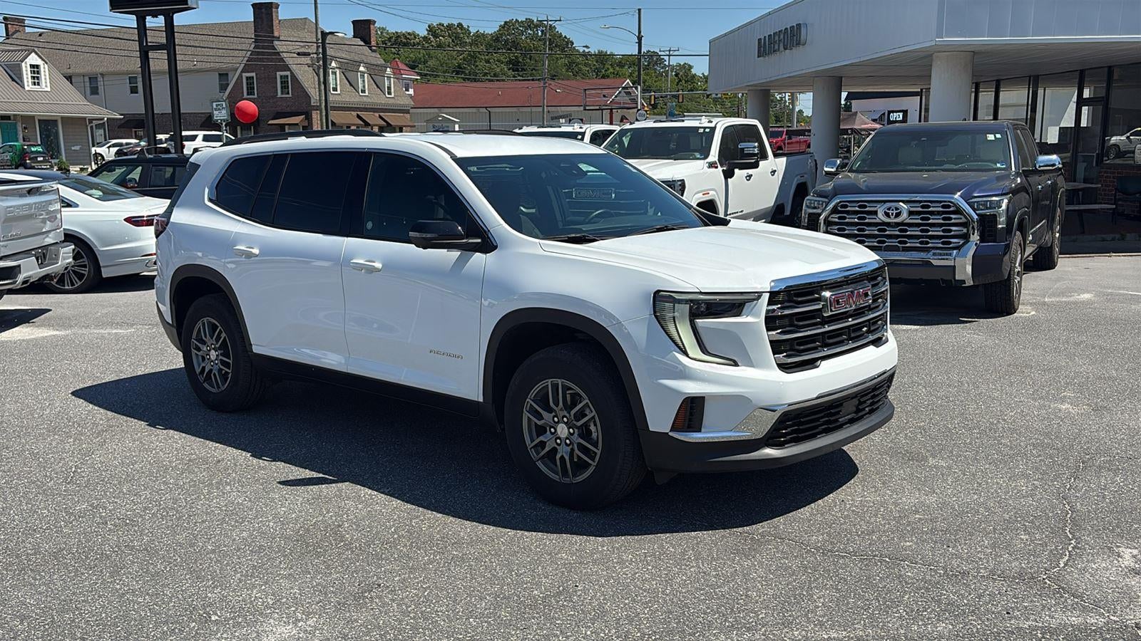 2025 GMC Acadia Elevation