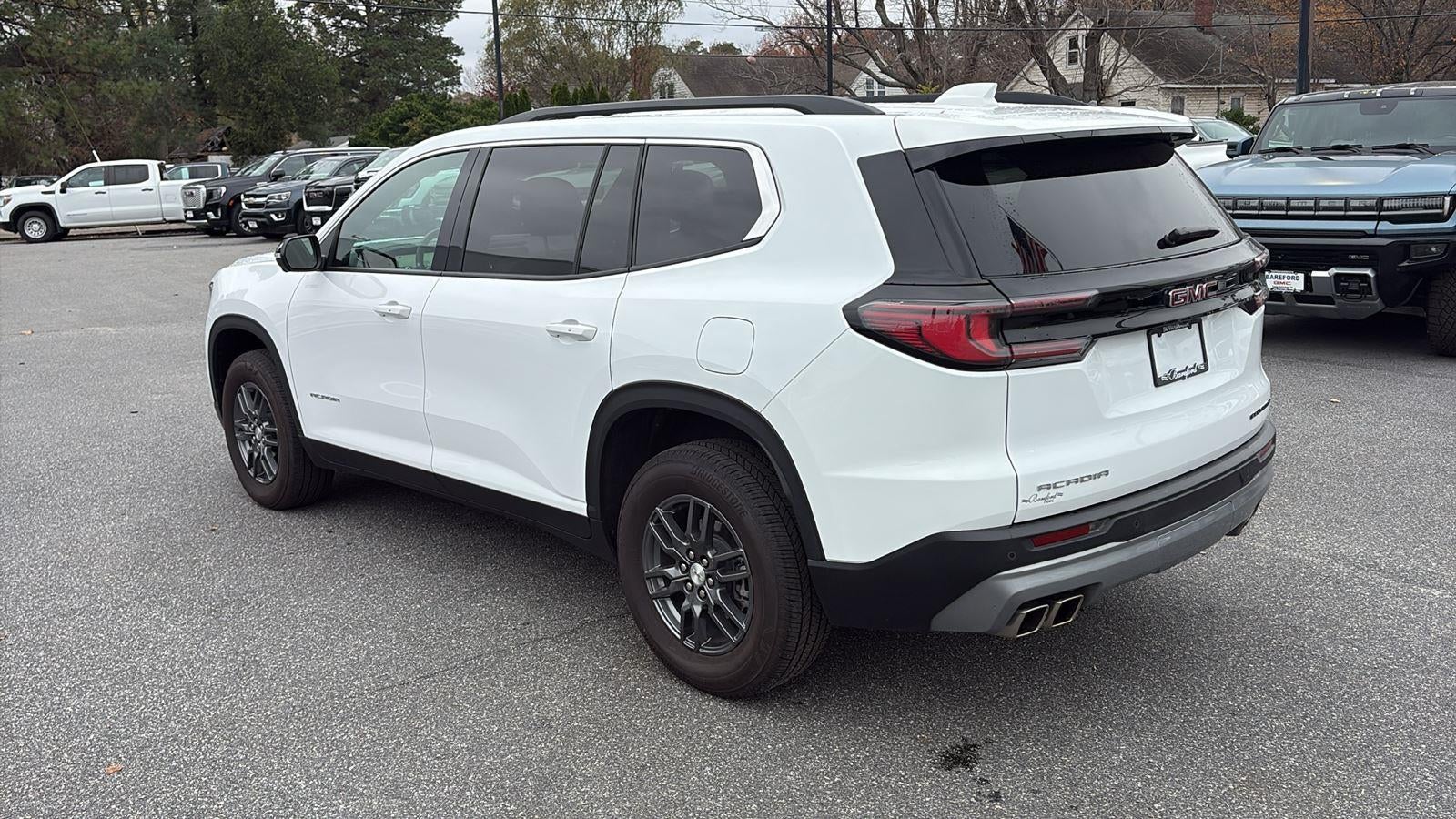 2025 GMC Acadia Elevation