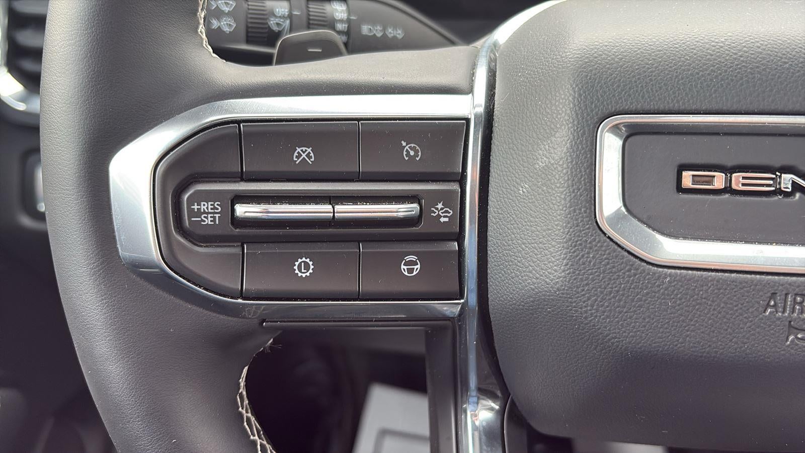 2025 GMC Acadia Denali