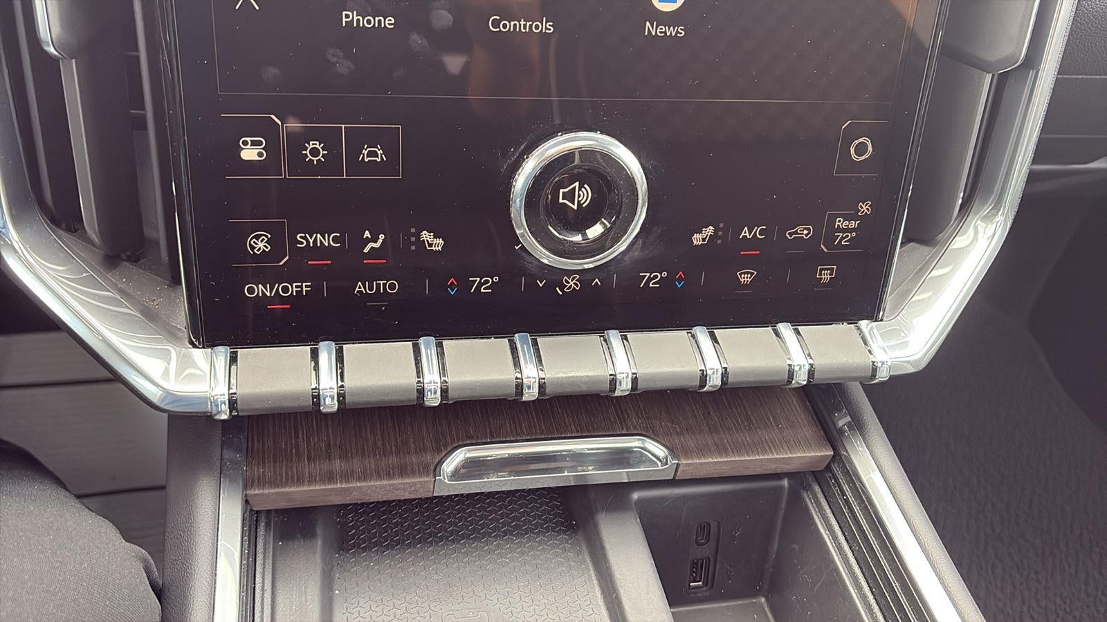 2025 GMC Acadia Denali