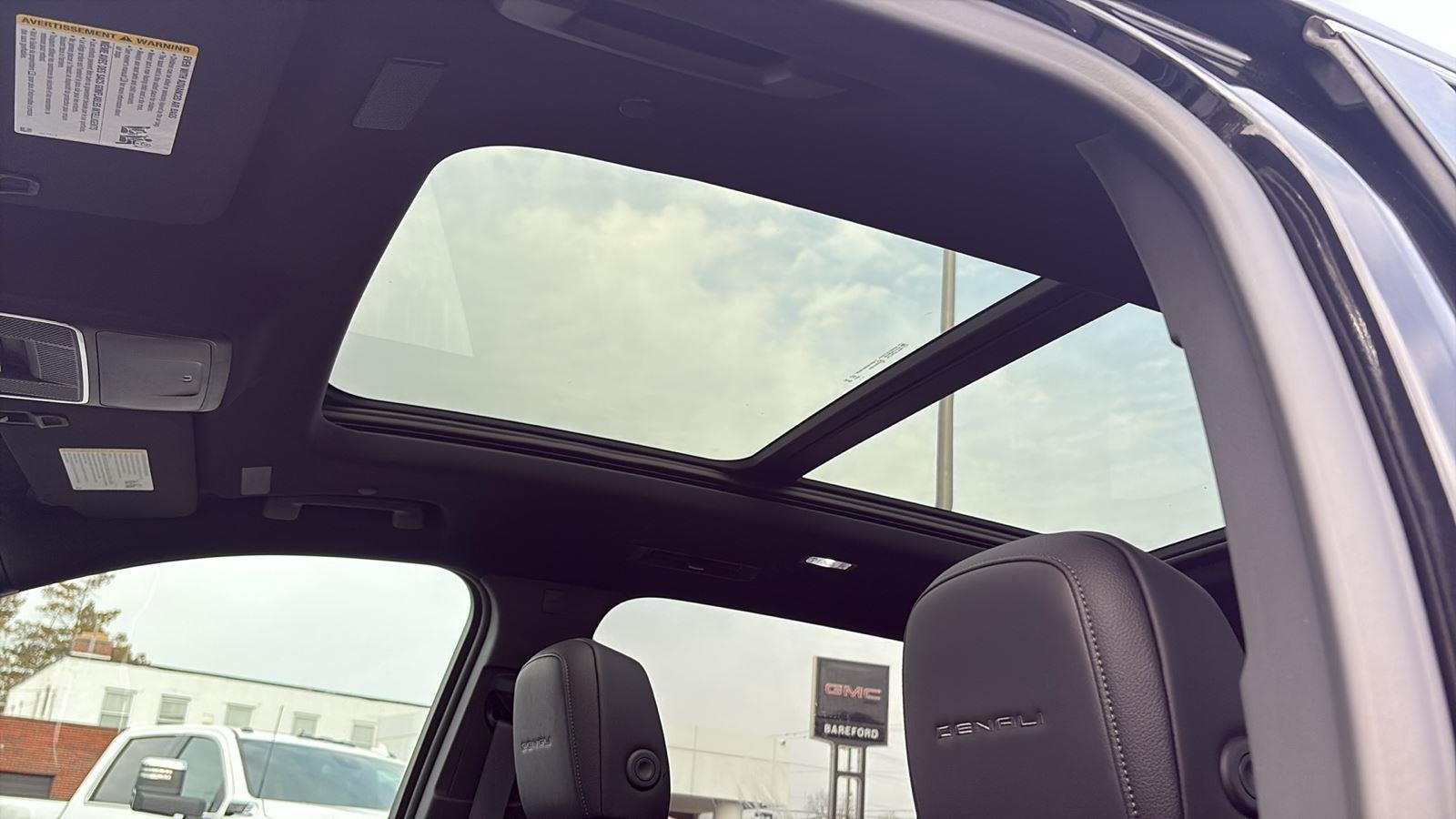 2025 GMC Acadia Denali