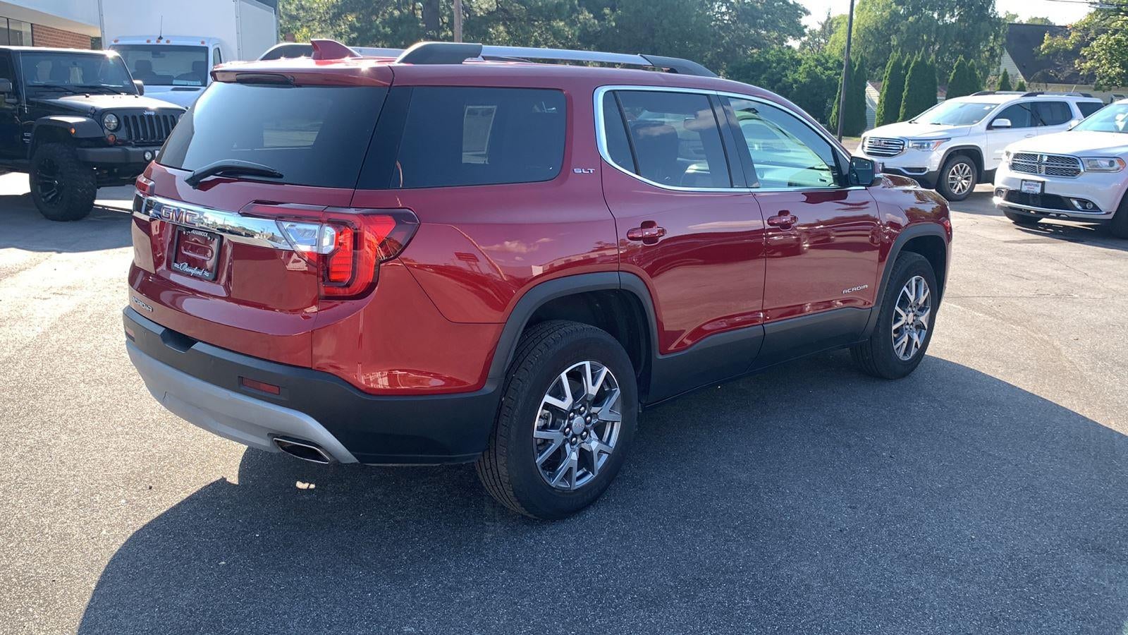2023 GMC Acadia SLT