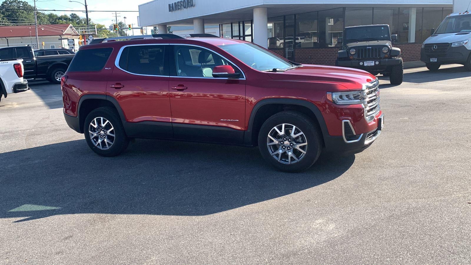 2023 GMC Acadia SLT