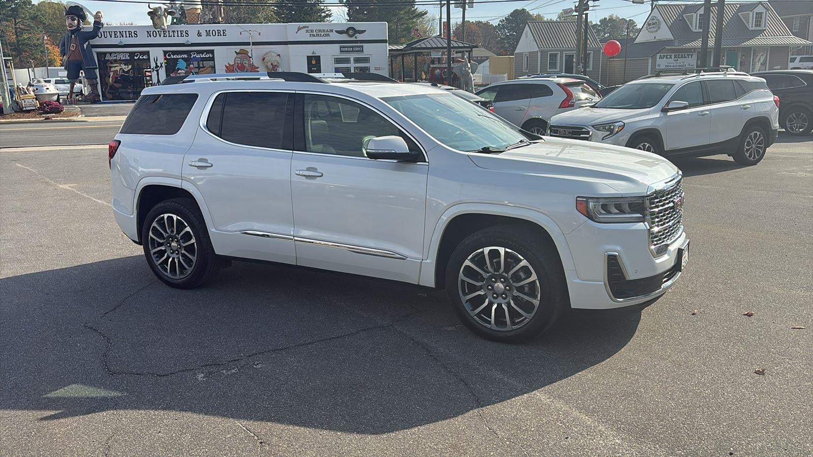 2022 GMC Acadia Denali
