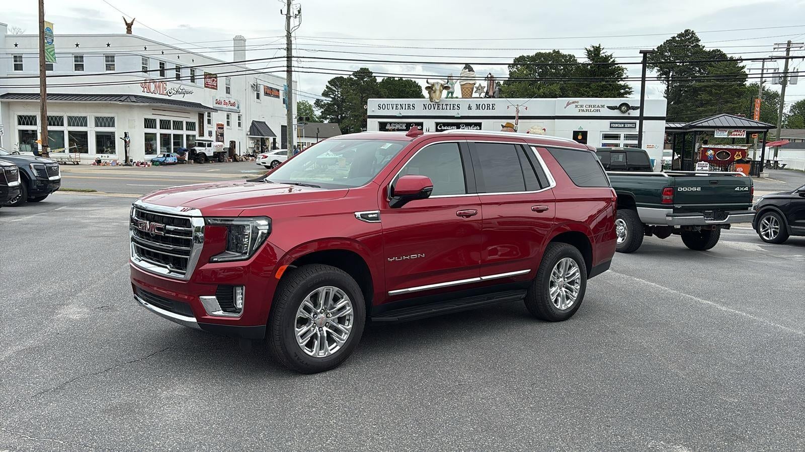 2024 GMC Yukon SLT