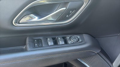 2023 GMC Yukon XL AT4