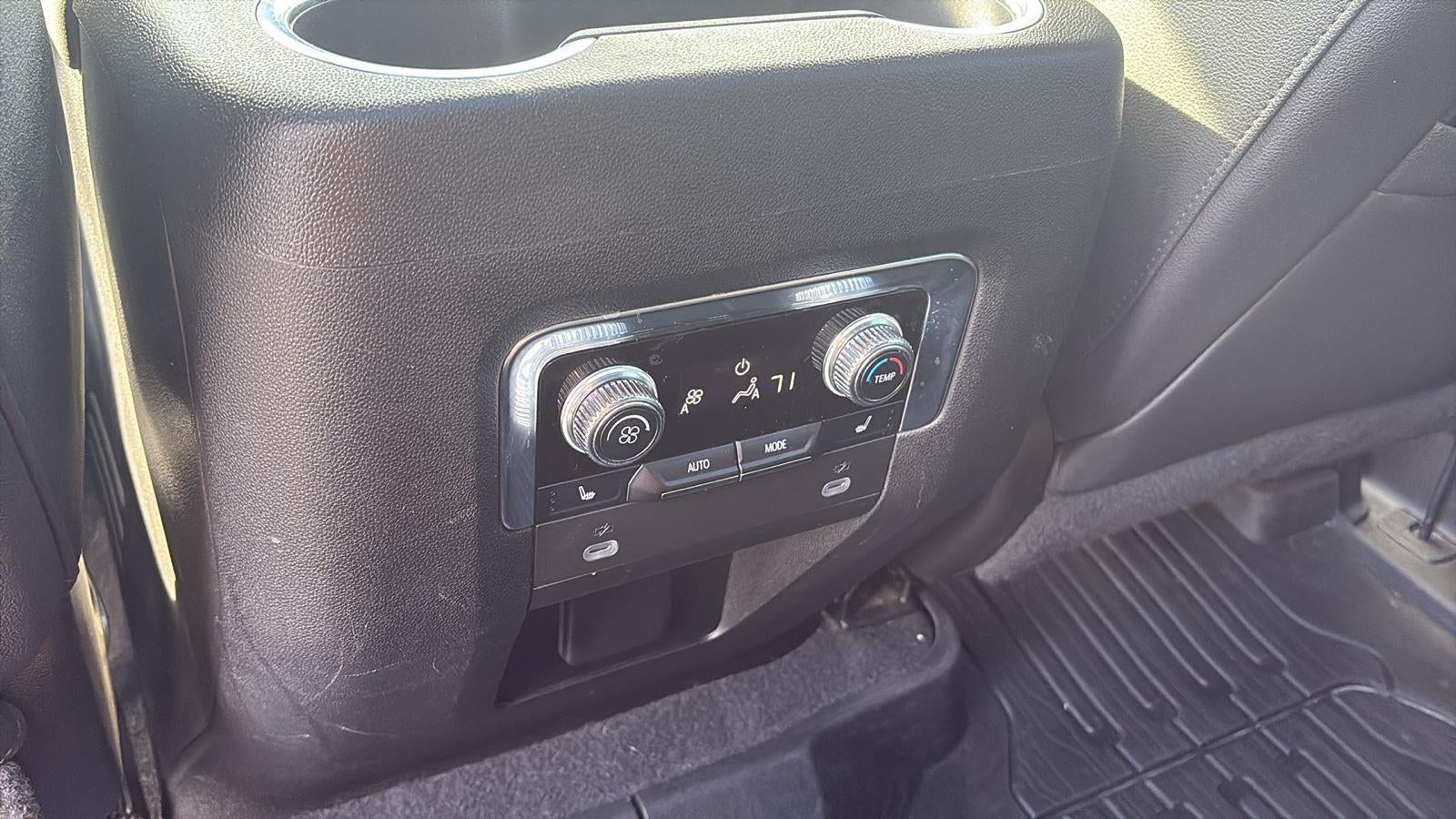 2023 GMC Yukon XL AT4