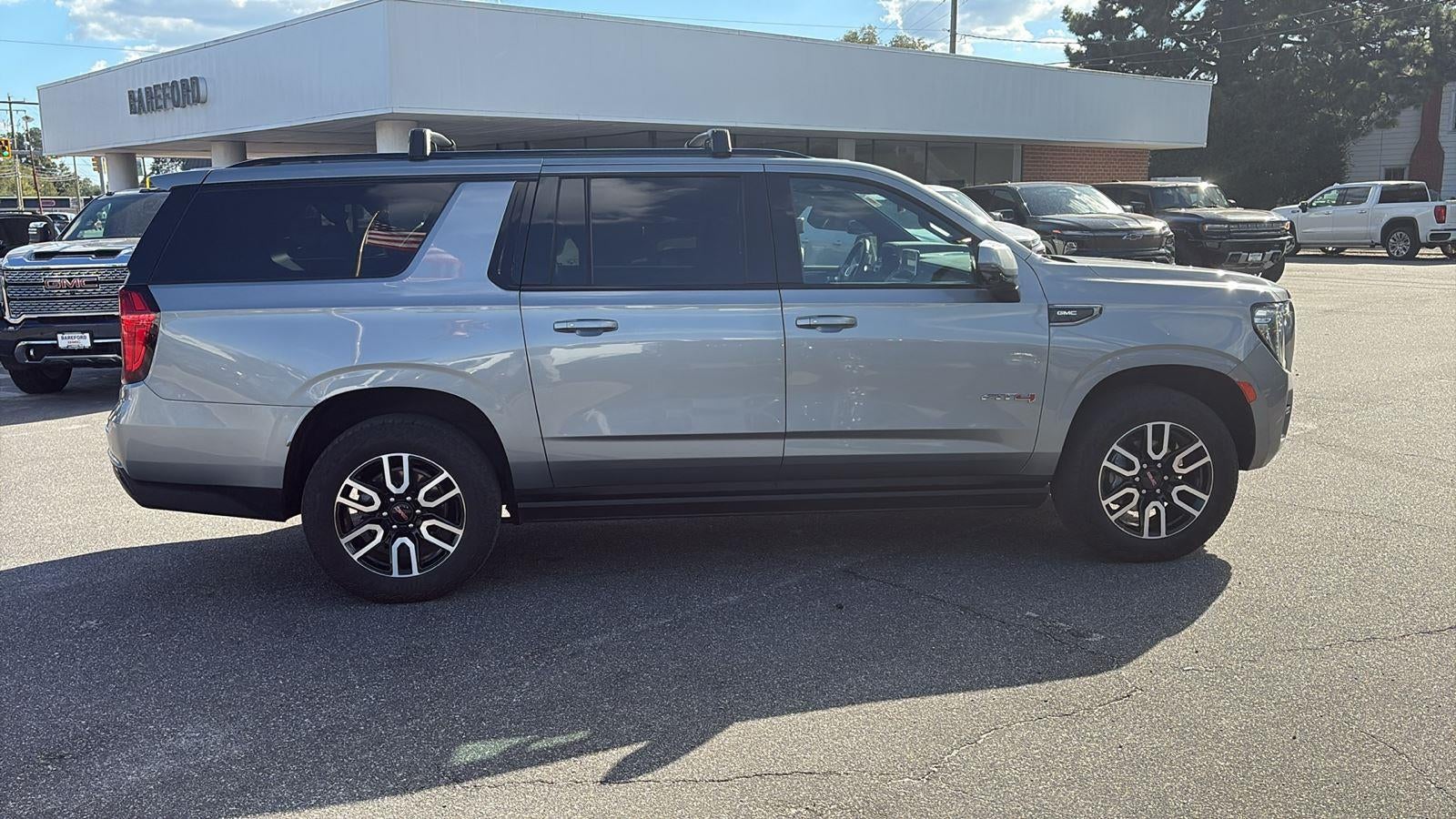 2023 GMC Yukon XL AT4