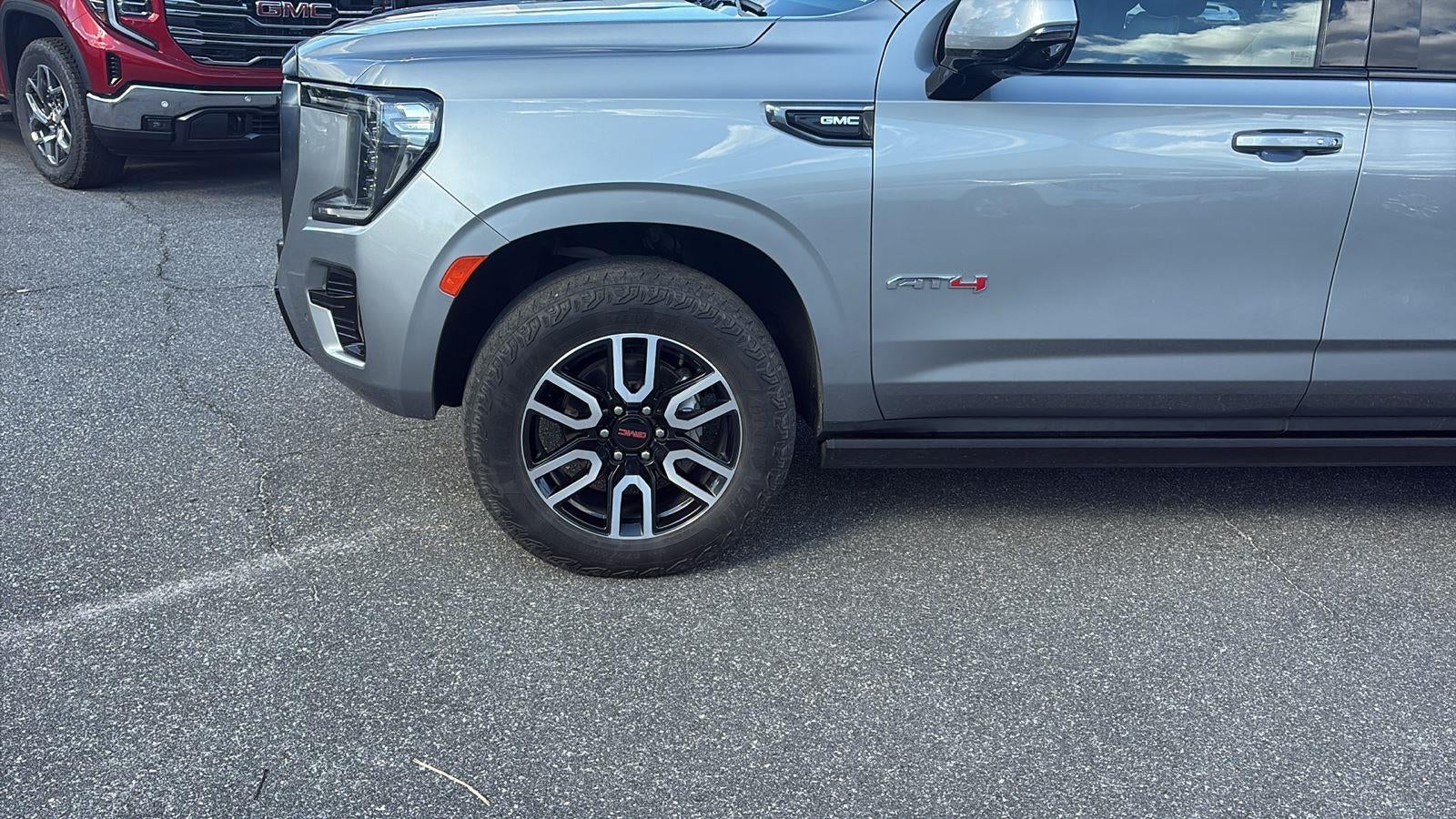 2023 GMC Yukon XL AT4