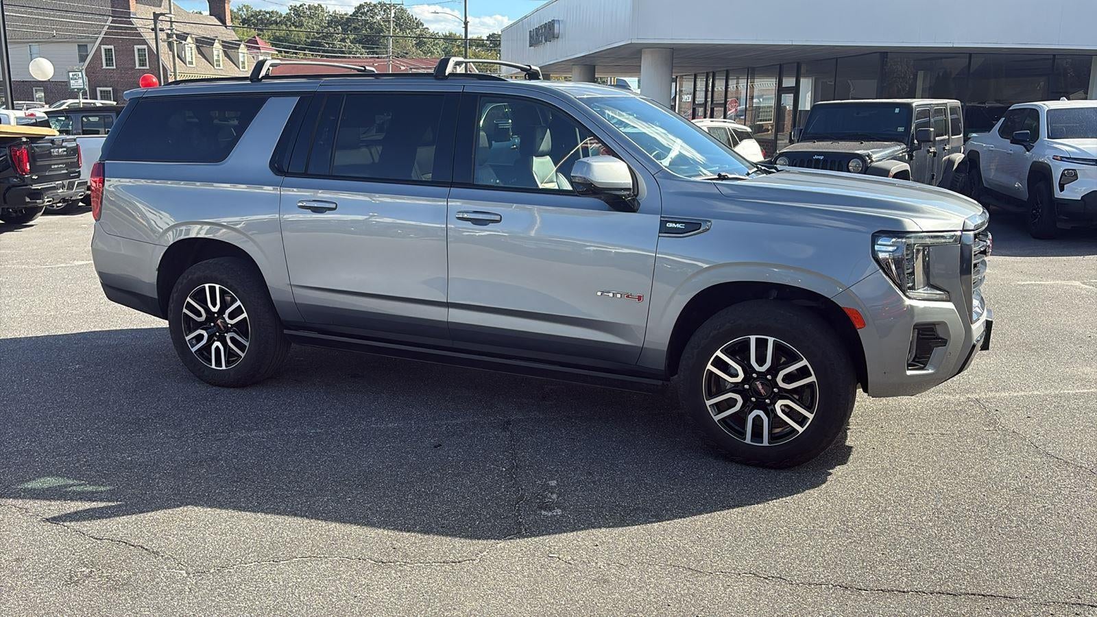 2023 GMC Yukon XL AT4