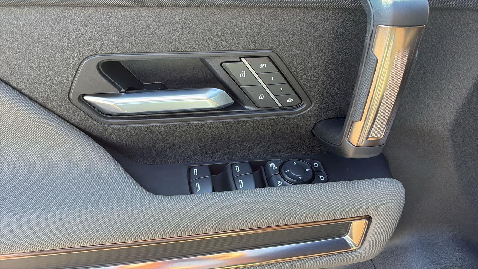 2025 GMC HUMMER EV SUV 3X