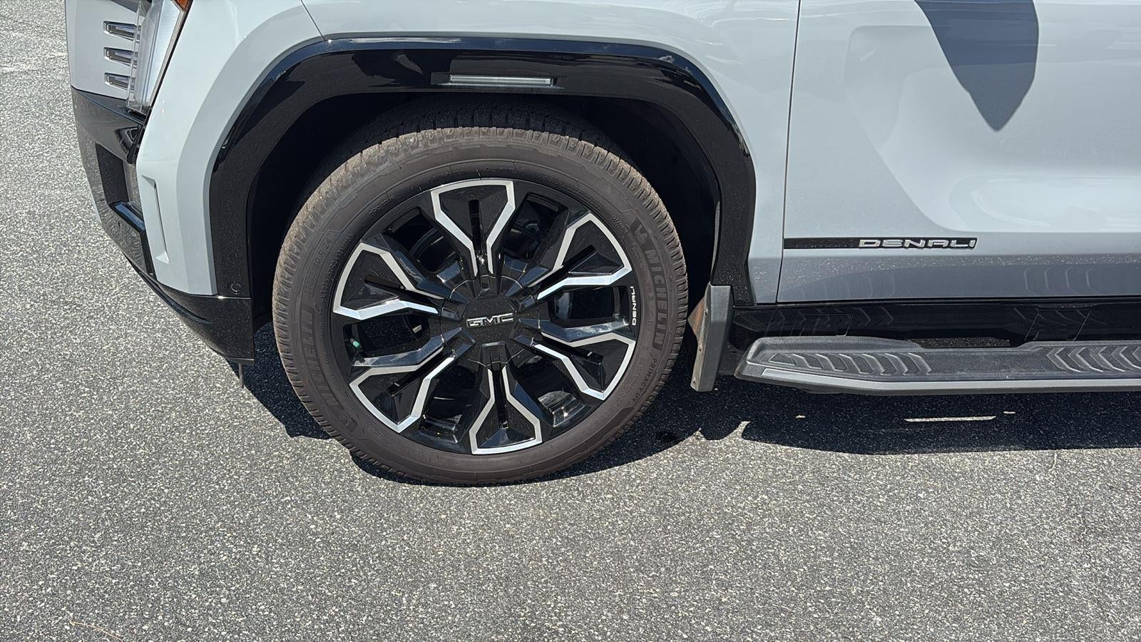 2024 GMC Sierra EV Denali Edition 1