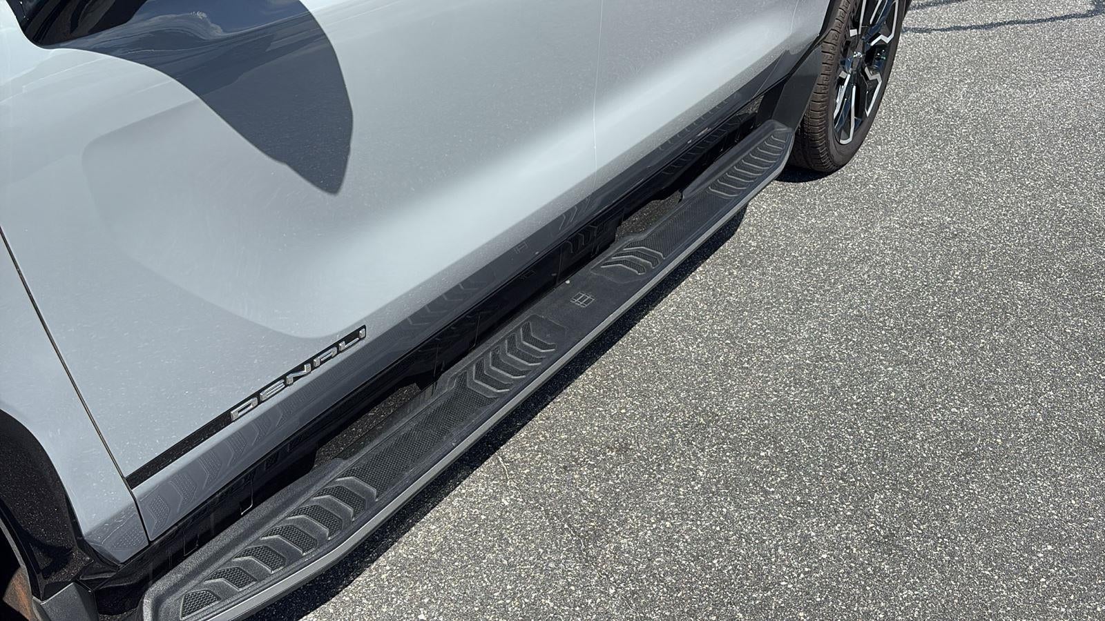 2024 GMC Sierra EV Denali Edition 1