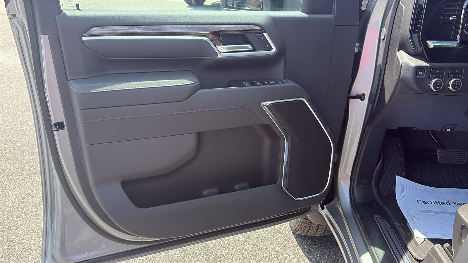 2026 GMC Sierra 3500HD SLE - Photo 10