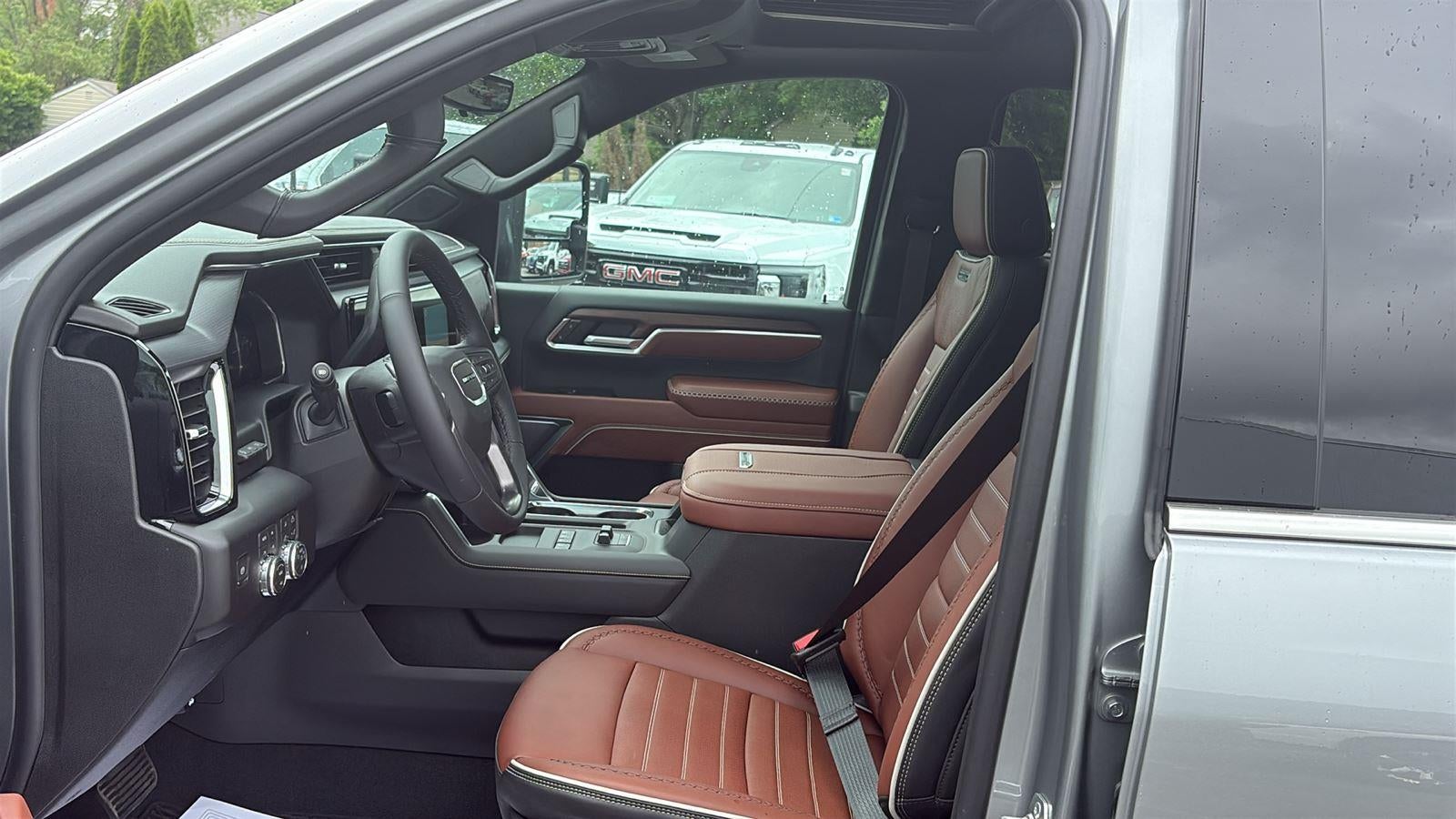 2026 GMC Sierra 3500 HD Denali Ultimate DRW