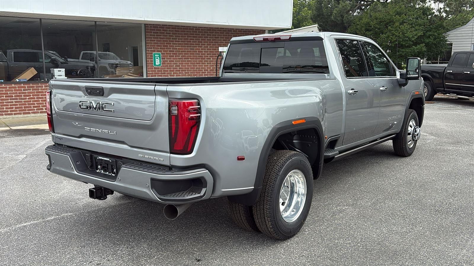 2026 GMC Sierra 3500 HD Denali Ultimate DRW