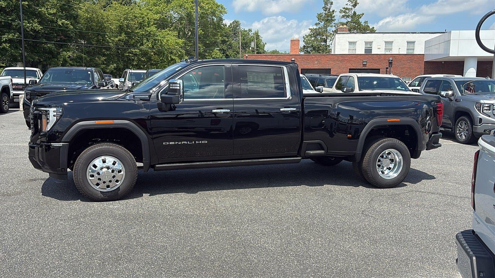 2026 GMC Sierra 3500 HD Denali Ultimate DRW