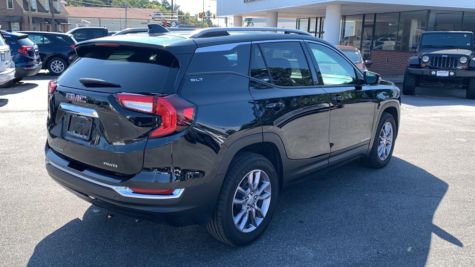 2023 GMC Terrain SLT