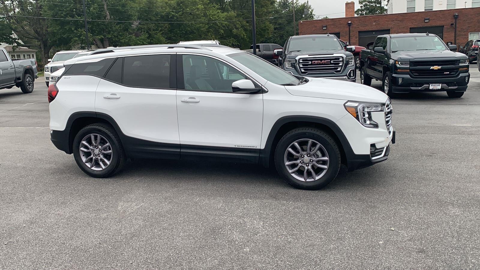 2023 GMC Terrain SLT