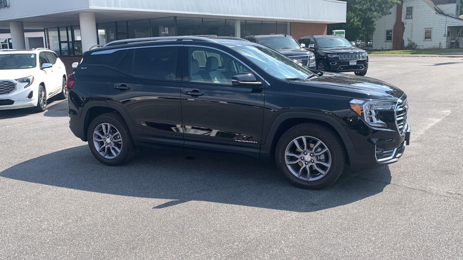 2023 GMC Terrain SLT