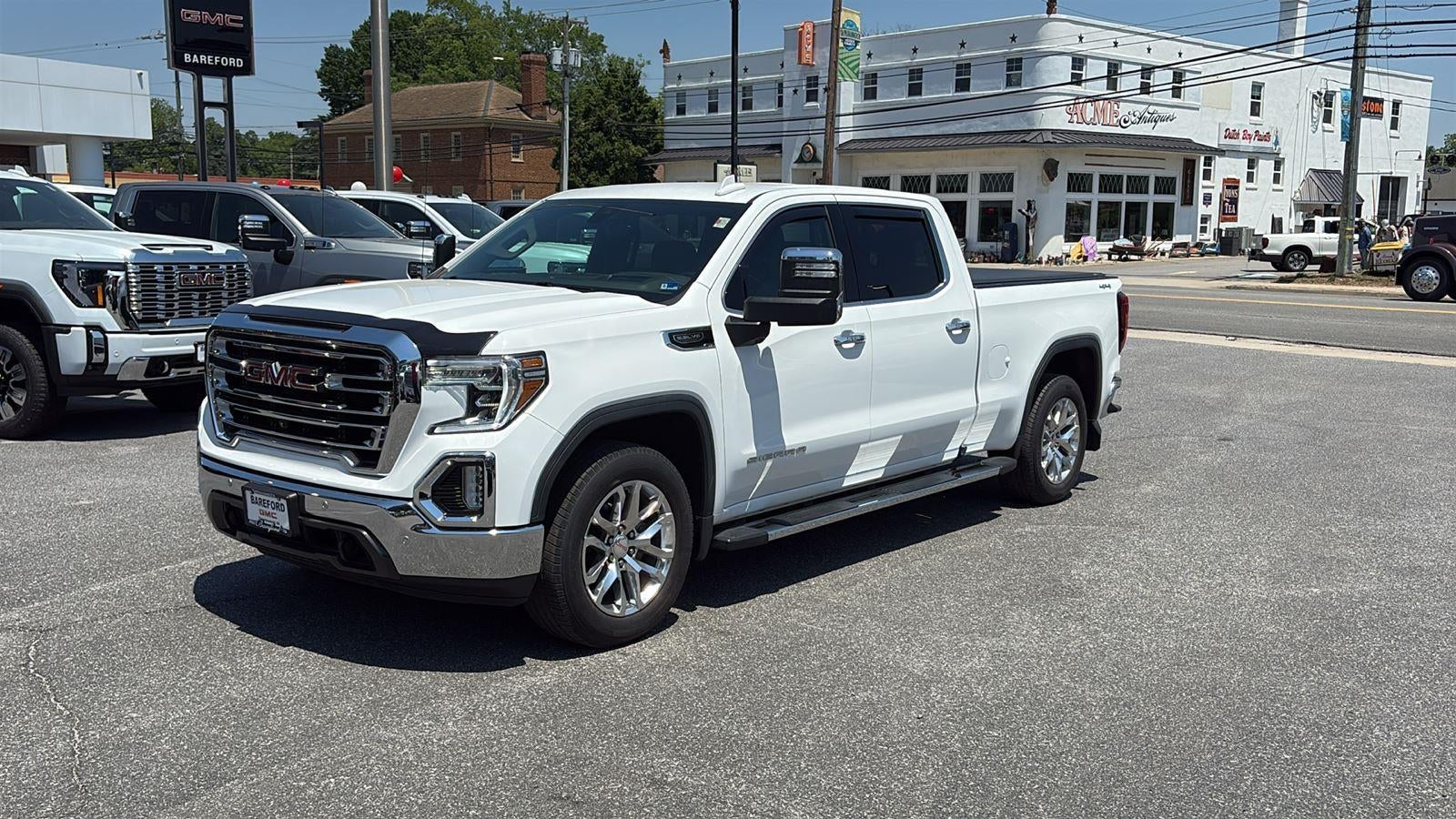2021 GMC Sierra 4WD Crew Cab Short Box SLT's photo