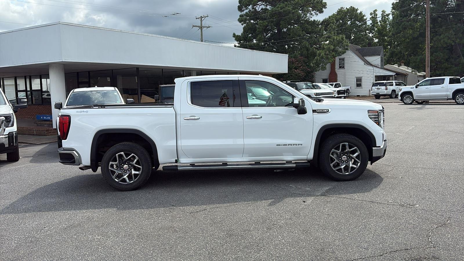 2024 GMC Sierra 1500 SLT