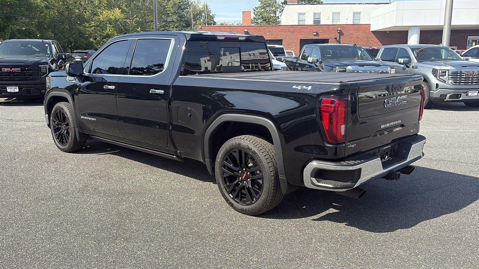 2024 GMC Sierra 1500 SLT